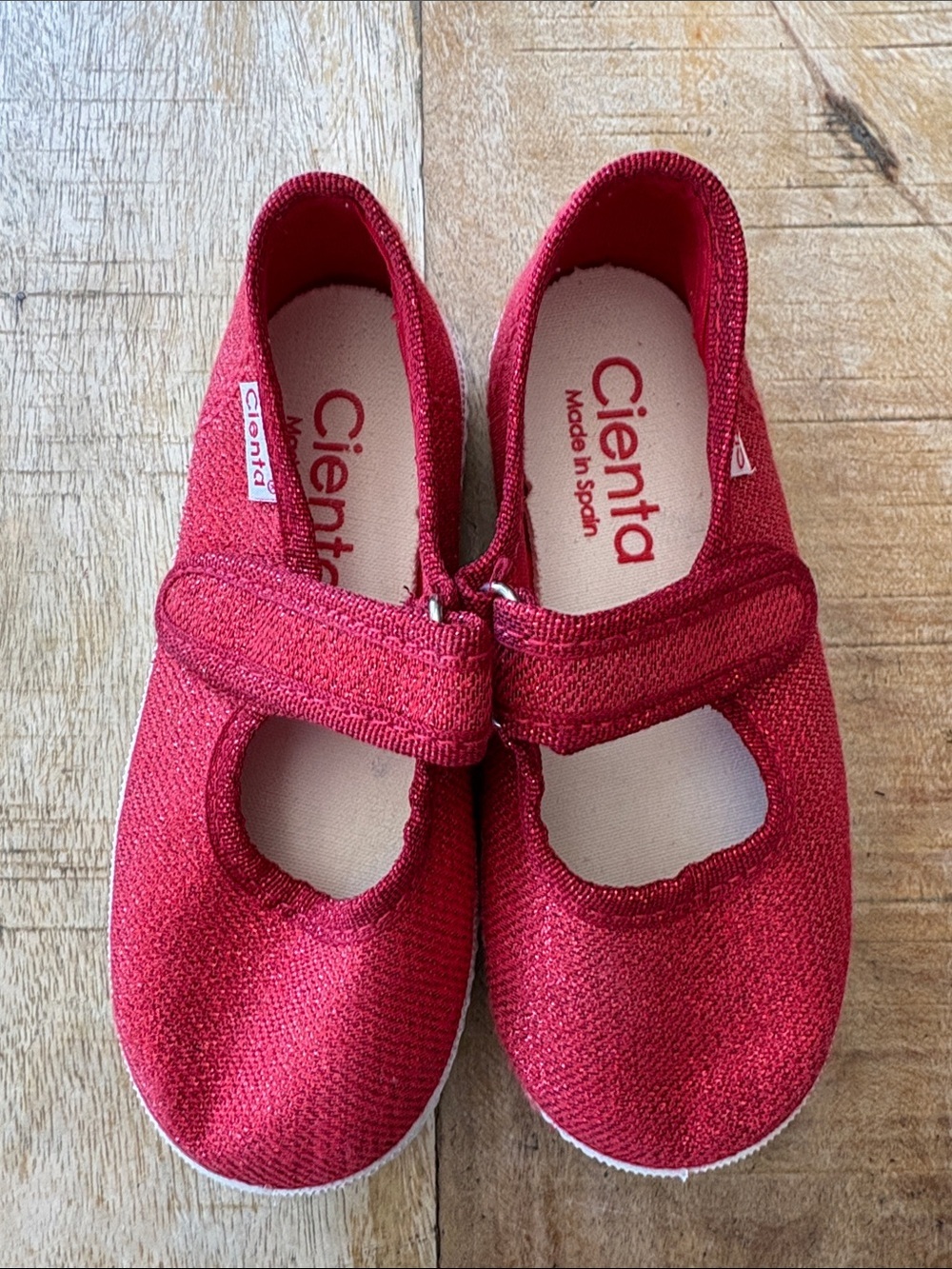Cienta Red Canvas Mary Jane Shoes size 25